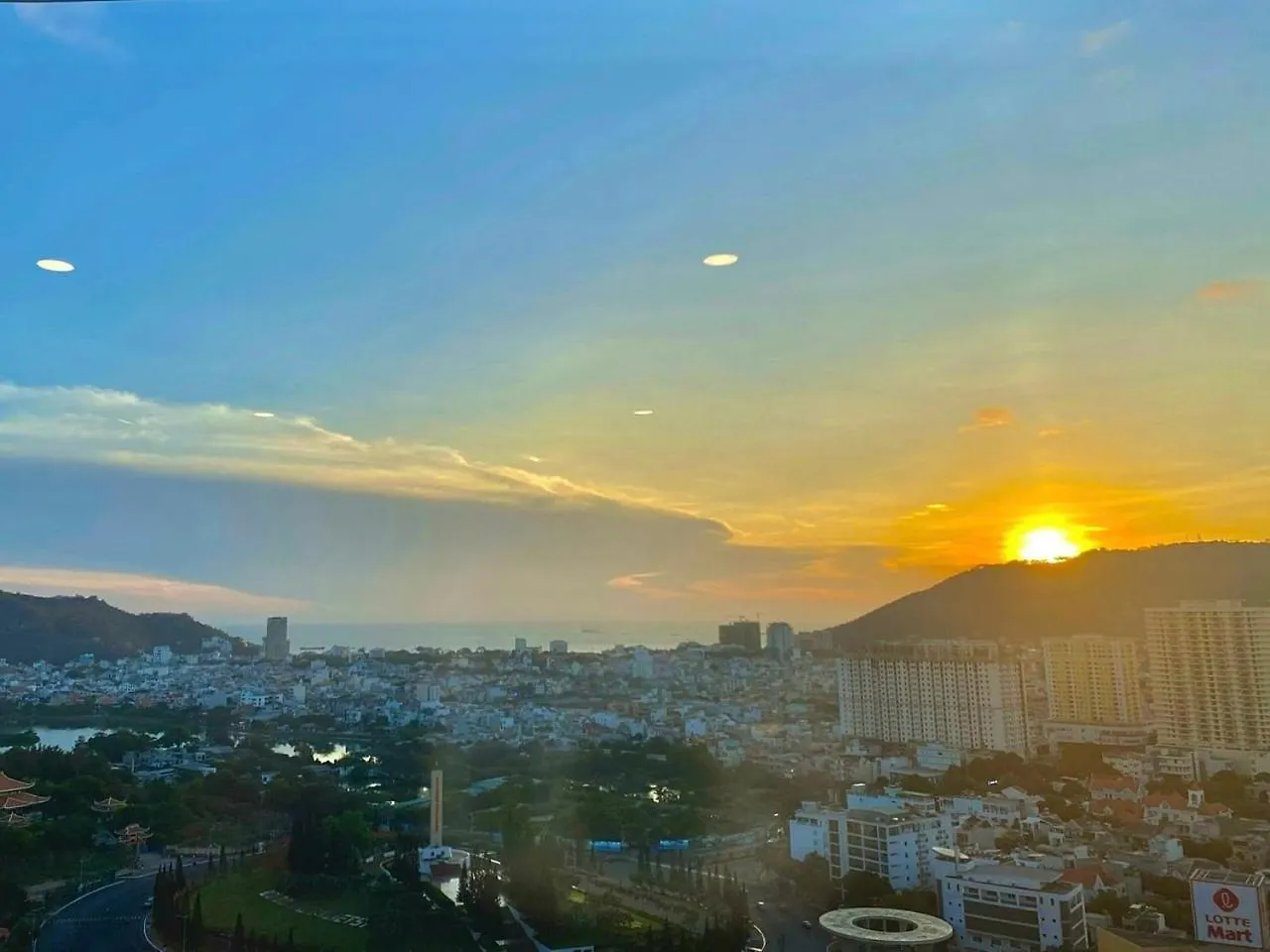 Seahorse House - Csj Tower Building, Sea-View & Sea-Walking-Distance Apartment Vung Tau